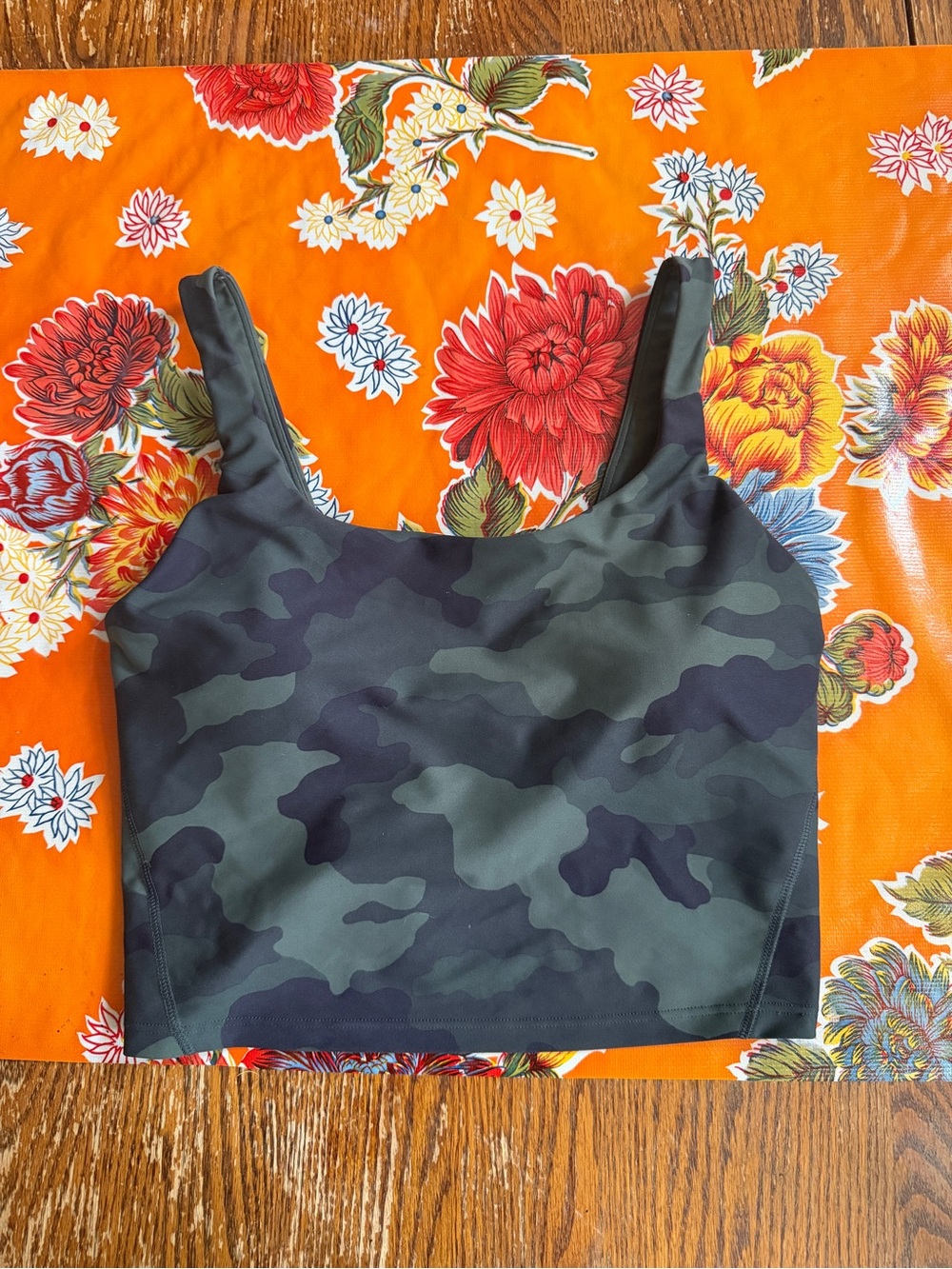 Old Navy Active Power Soft Camo built in bra Crop Tank Top